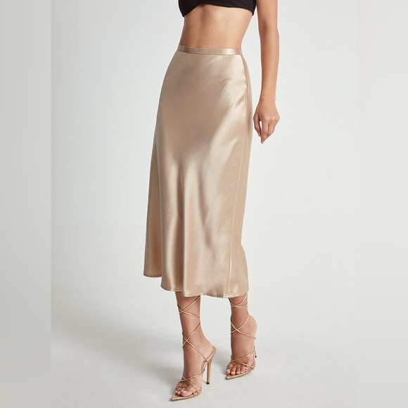 NWT high waisted satin flowy midi skirt by Commense in size XS - Picture 6 of 6